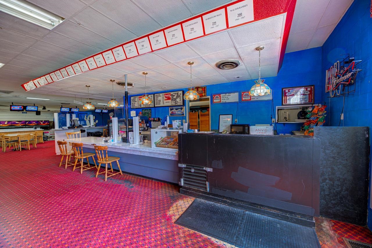 For Sale: 2400 N Summit St, Arkansas City KS